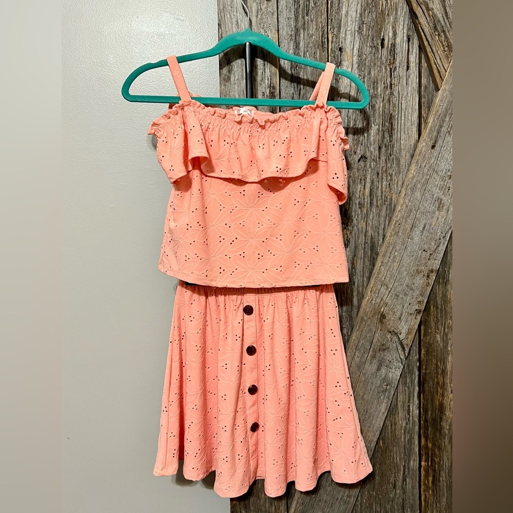 Tahari Girl Size 14 Skirt/Top Set Eyelit Pattern in Peach-Orange Color